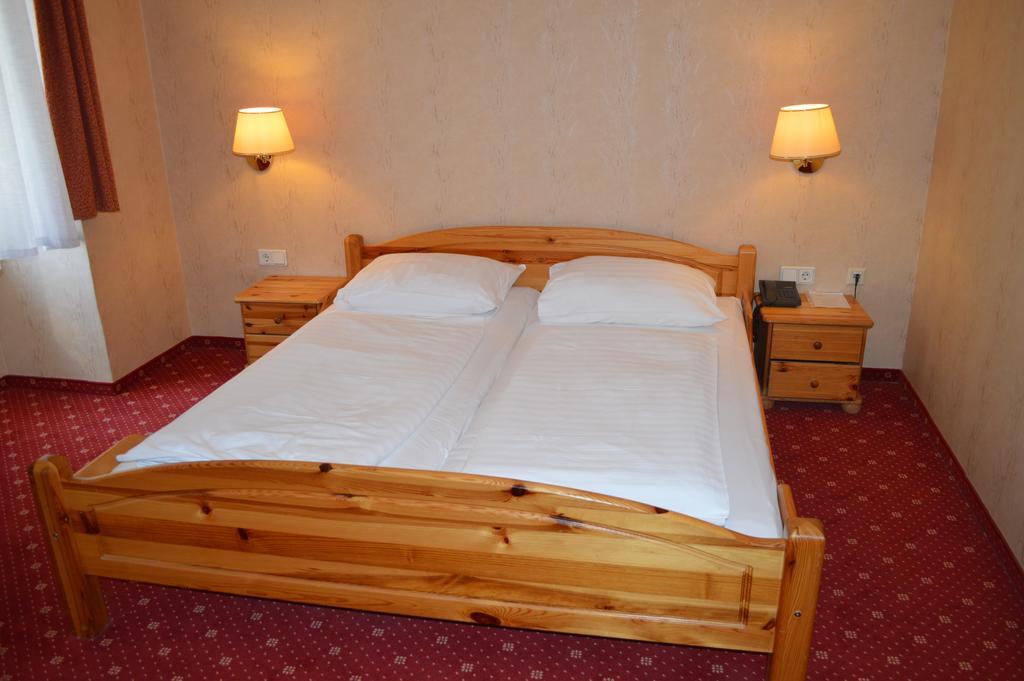 Hotel Pension Walzerstadt Wien Exteriör bild