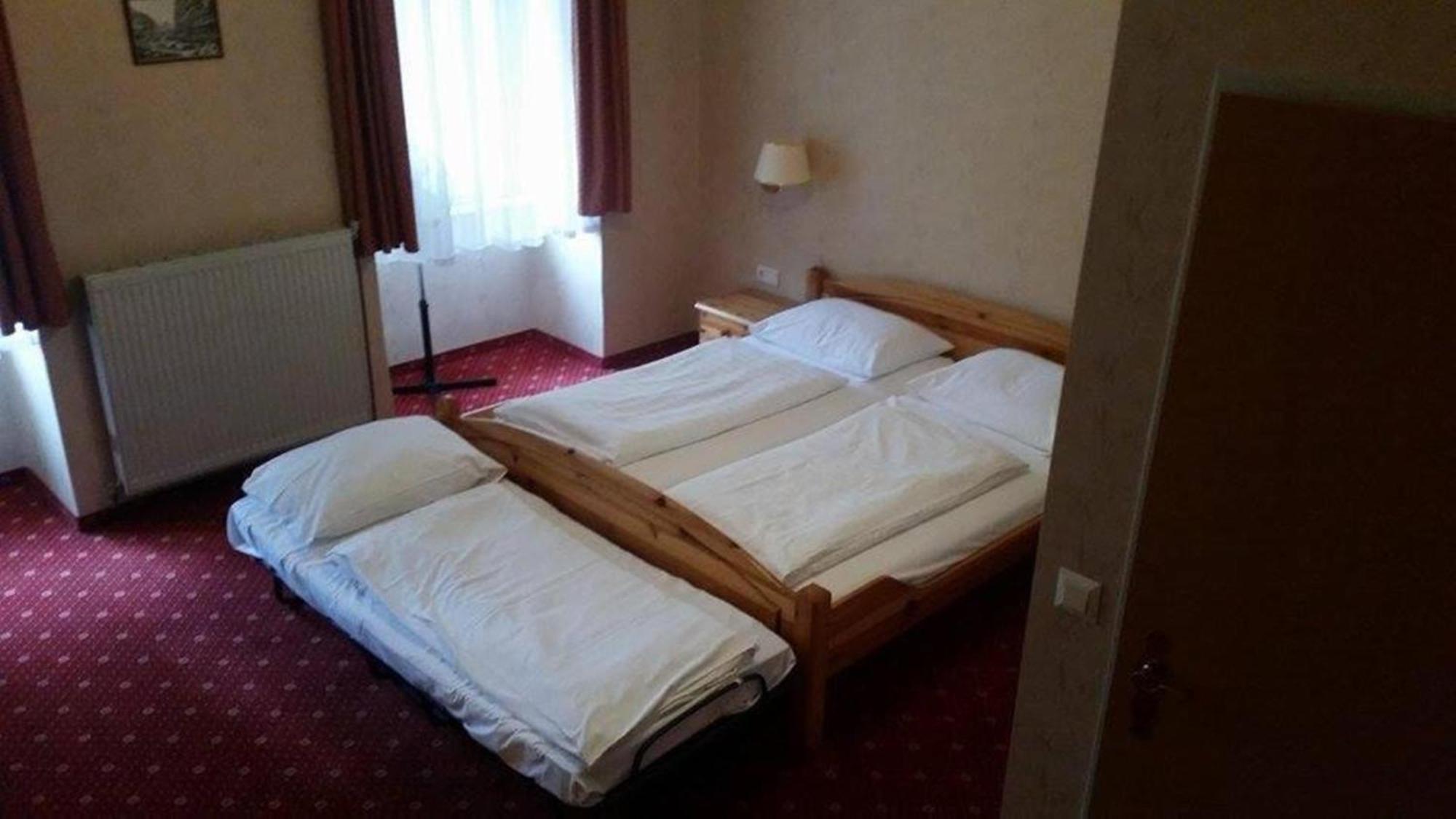 Hotel Pension Walzerstadt Wien Exteriör bild