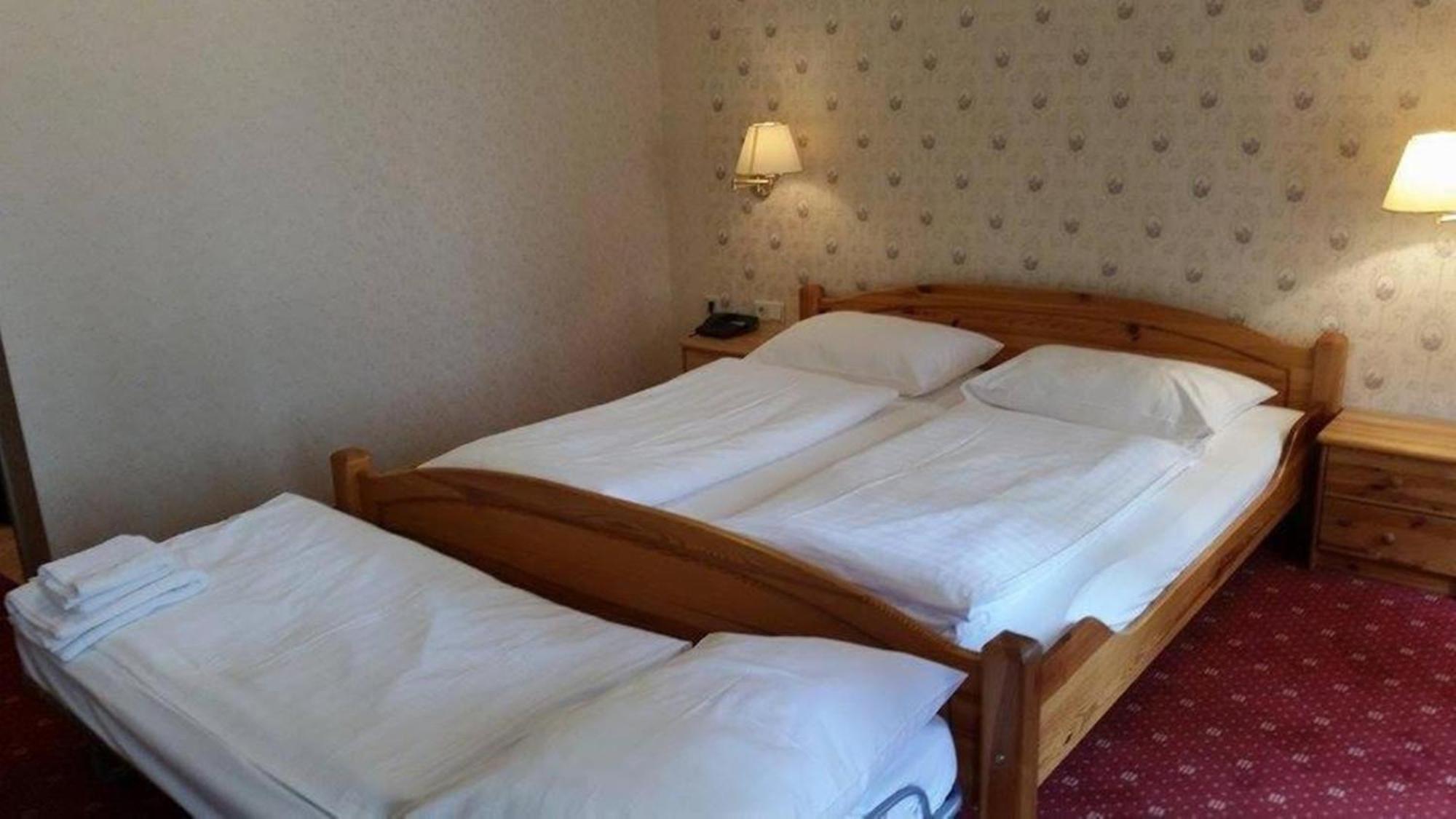 Hotel Pension Walzerstadt Wien Exteriör bild
